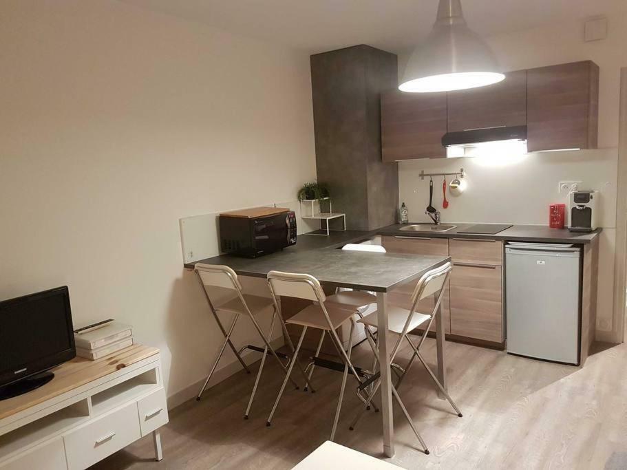 Tres Bel Appartement Centre Vitre Eksteriør billede