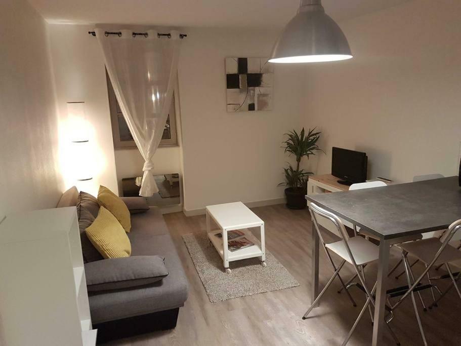 Tres Bel Appartement Centre Vitre Eksteriør billede
